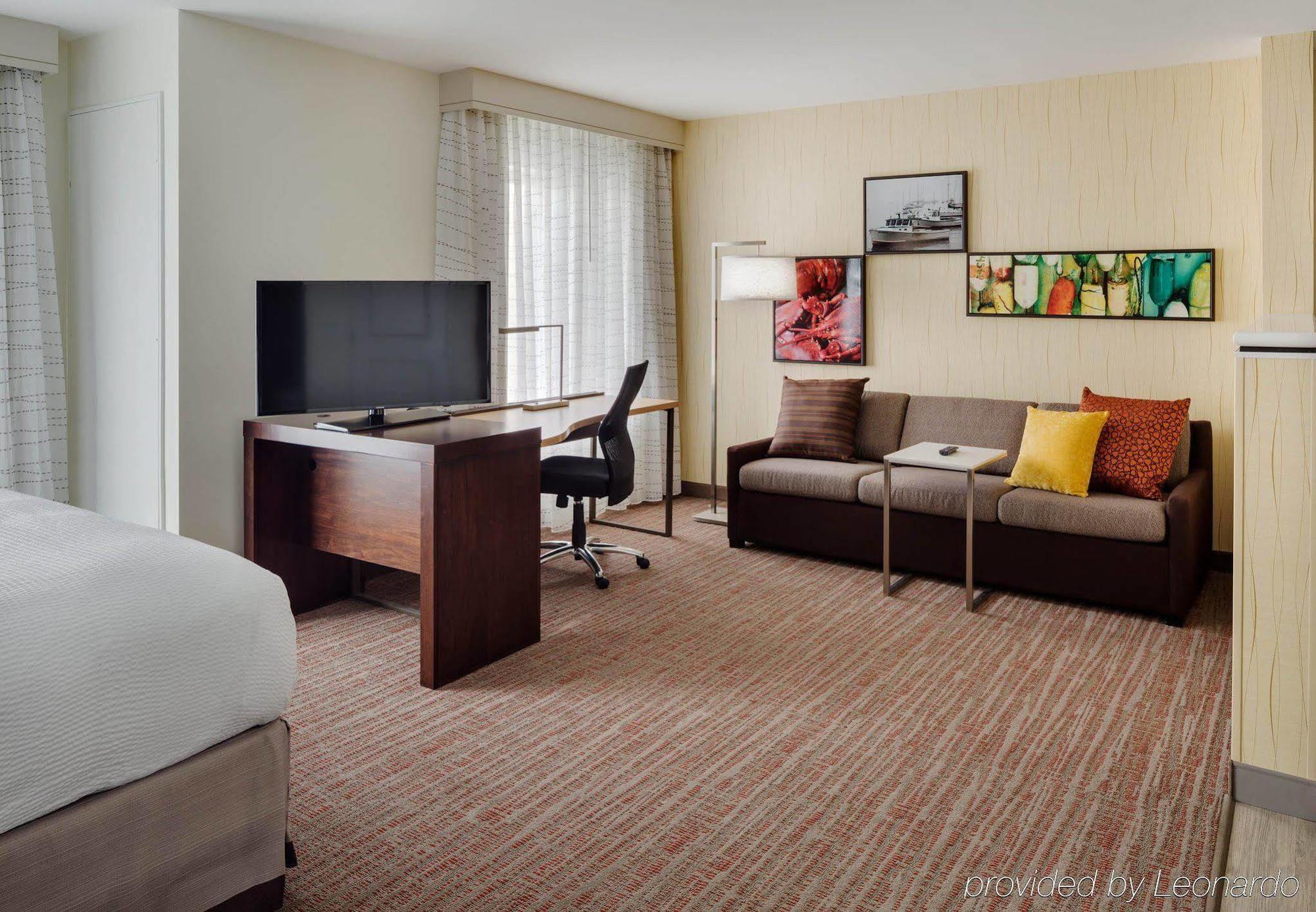 By Marriott Brunswick Area Hotel Bath